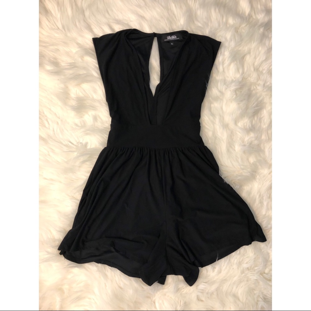 Lulu’s Peplum Low Cut Romper (Black)